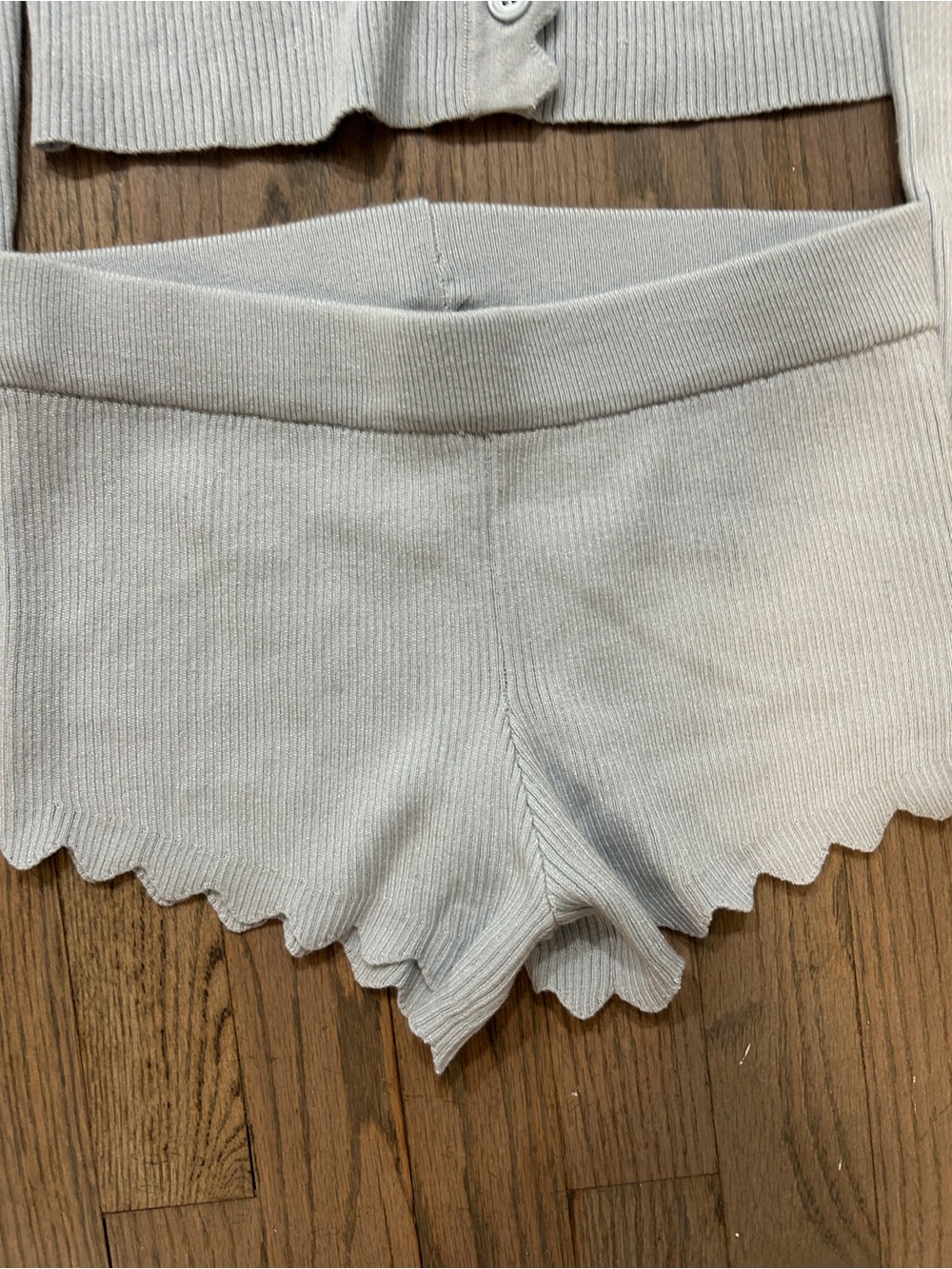 Ivy League Top and bottoms in Soft Blue
LIONESS size XS - Picture 11 of 14